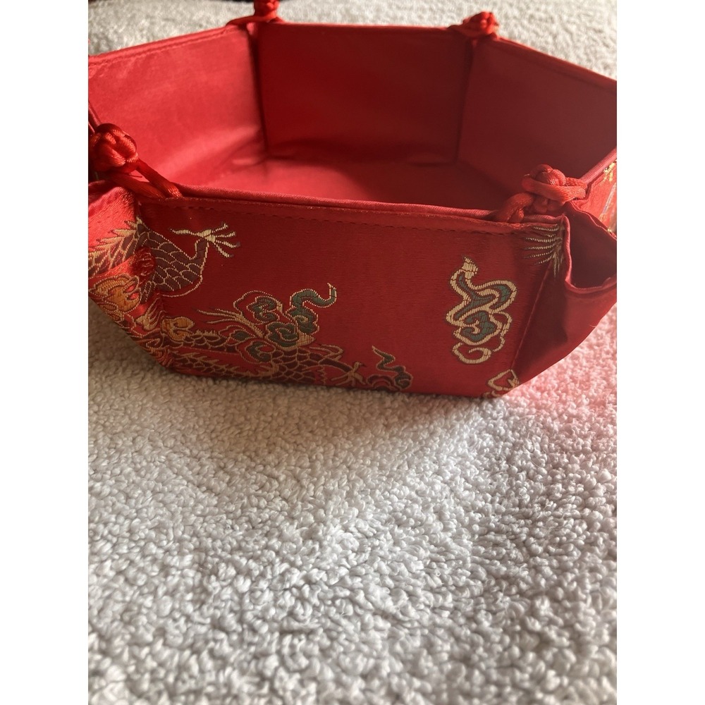 Red Chinese/Japanese Fabric Collapsible Dessert Snack Fruit Bowl - Picture 2 of 6
